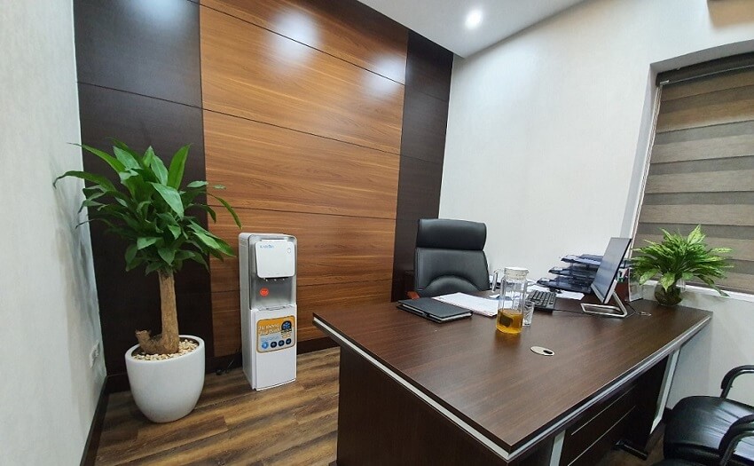 Cây nước nóng lạnh hút bình HC19 tại văn phòng làm việc